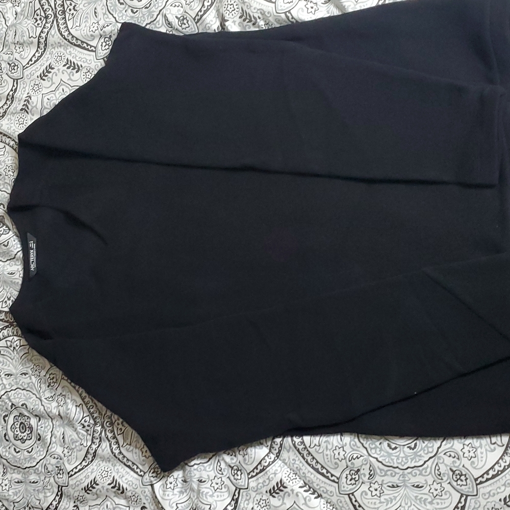 Arc'teryx Mens Black V - Neck Sweater